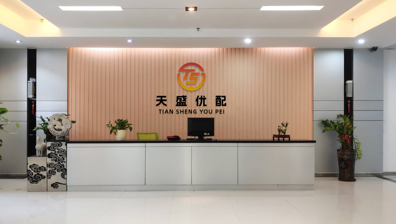 金景配资 伊姐周日热推：综艺《一饭封神》；电视剧《利剑·玫瑰》......_约翰尼斯_美食_节目